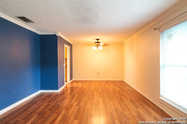 Listing photo id 3 for 6106 Little Brandywine