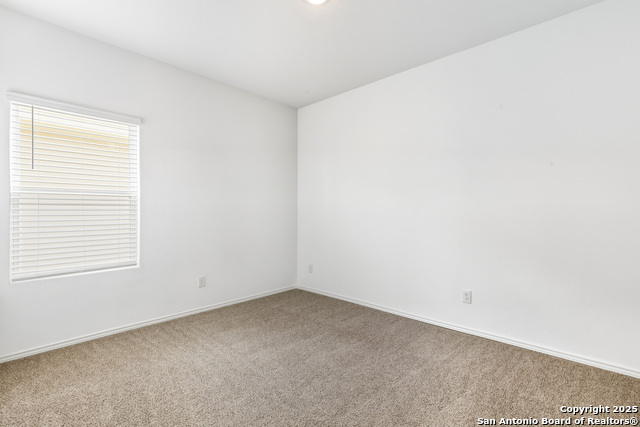 Listing photo id 15 for 4426 Chandler  #3