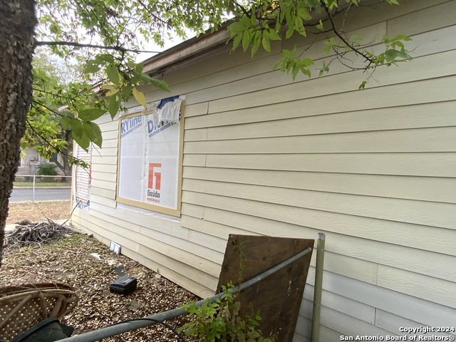 Image 30 of 56 For 341&343 Avondale Ave