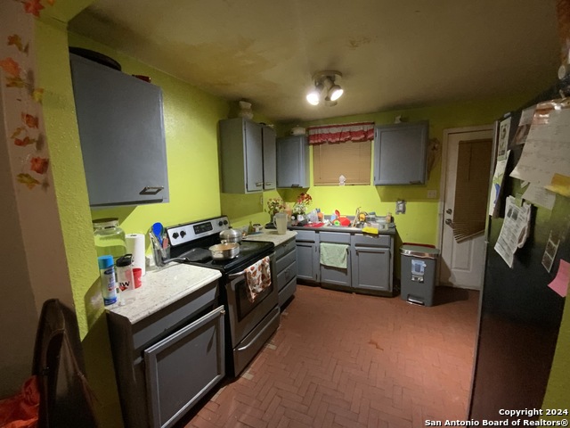 Image 36 of 56 For 341&343 Avondale Ave