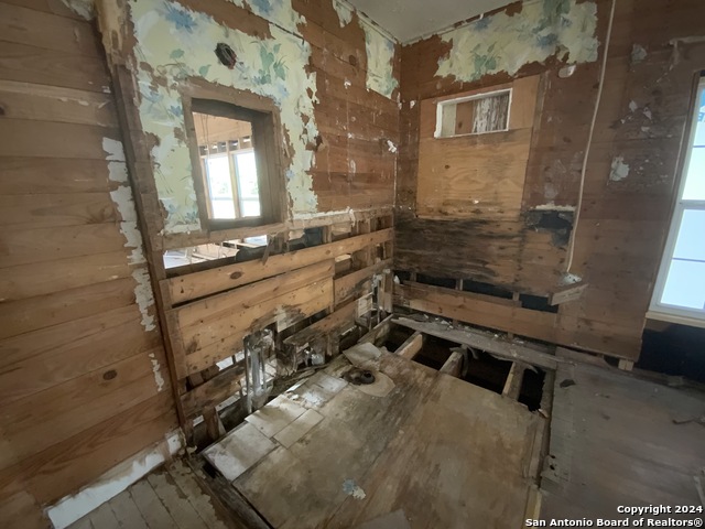 Image 49 of 56 For 341&343 Avondale Ave