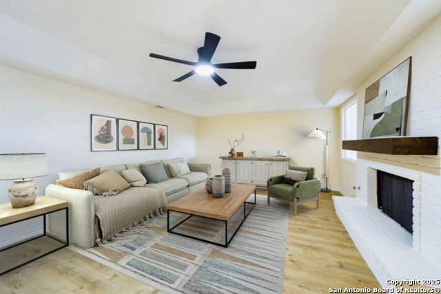 Image 14 of 41 For 8614 Brookhaven Dr