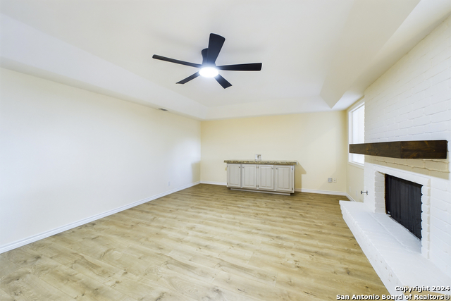 Image 15 of 41 For 8614 Brookhaven Dr