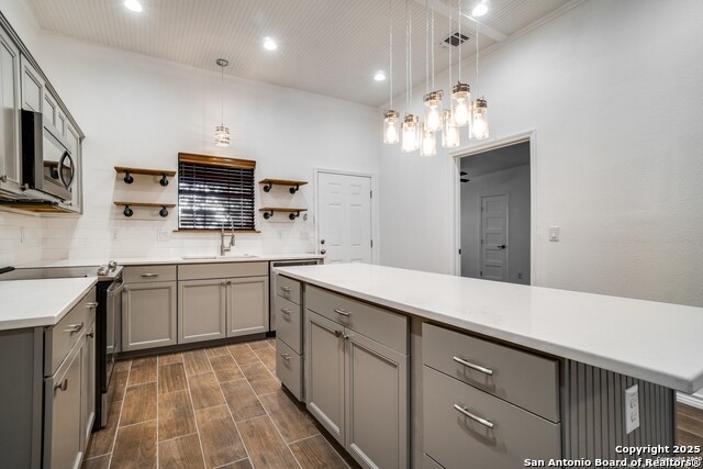 Image 3 of 20 For 312 Quitman