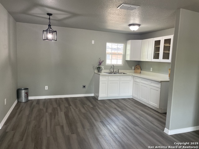 Image 6 of 16 For 203 Fourth Street W