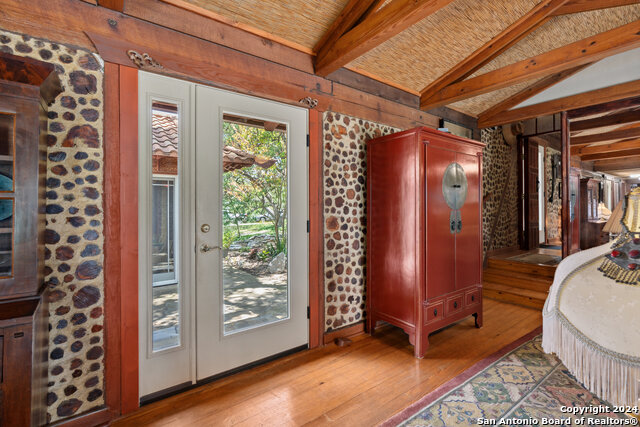 Listing photo id 11 for 801 Mickle Creek