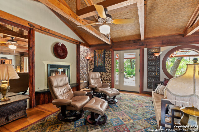 Listing photo id 12 for 801 Mickle Creek