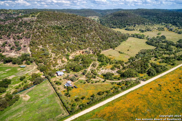 Listing photo id 2 for 801 Mickle Creek