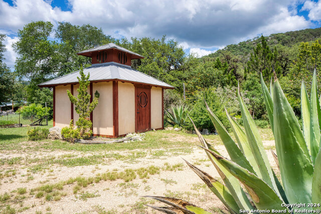 Listing photo id 43 for 801 Mickle Creek