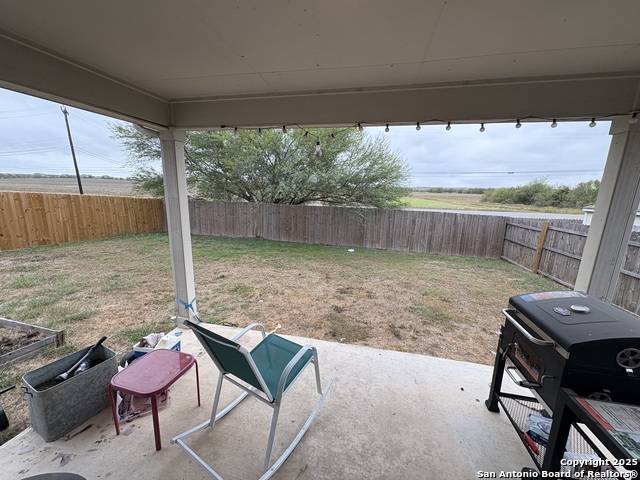 Listing photo id 10 for 10438 Macarthur