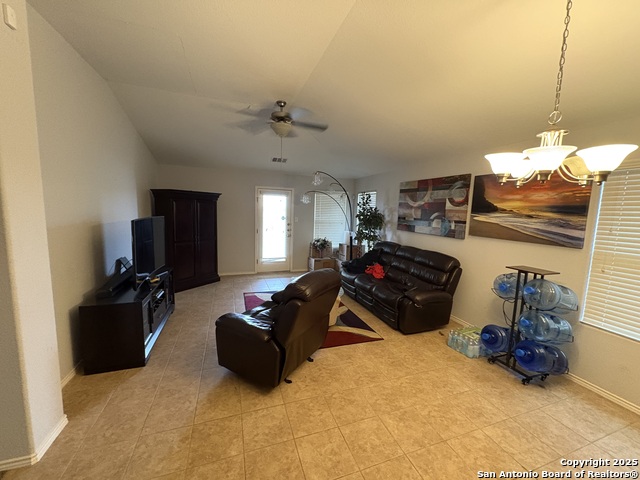 Listing photo id 2 for 10438 Macarthur