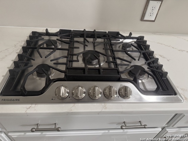 Image 11 of 27 For 531 Cottonwood