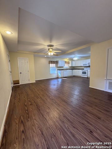 Image 10 of 36 For 745 Trail Crest