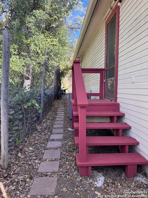 Image 21 of 36 For 745 Trail Crest