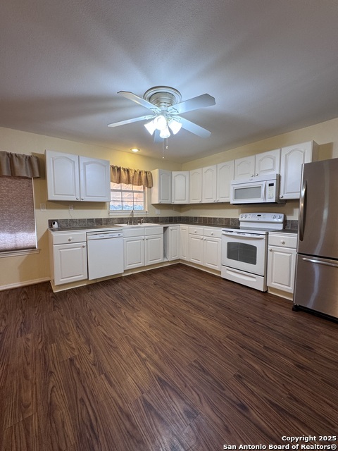 Image 4 of 36 For 745 Trail Crest