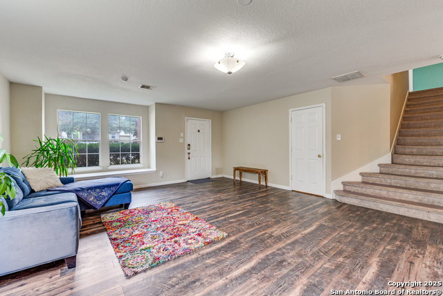 Image 5 of 25 For 11118 Ranger Cavern