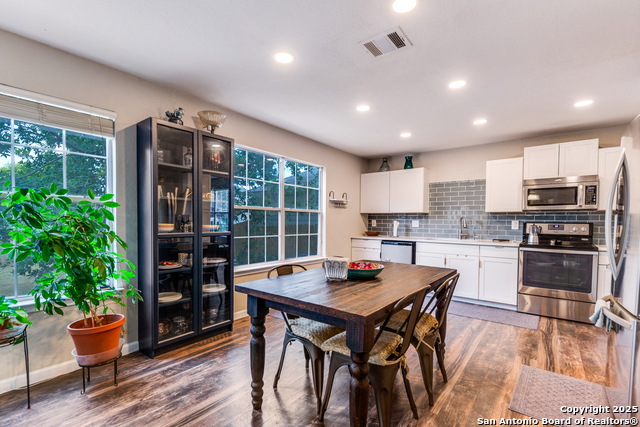 Image 9 of 25 For 11118 Ranger Cavern