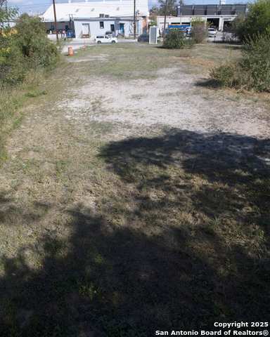 Image 5 of 15 For 116, 118, 120 Lone Star