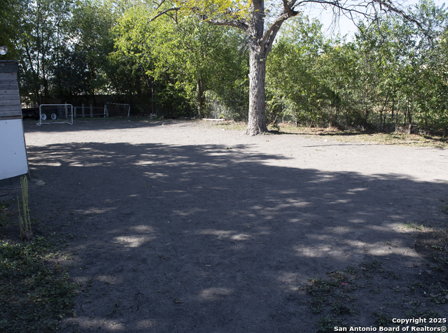 Image 9 of 15 For 116, 118, 120 Lone Star