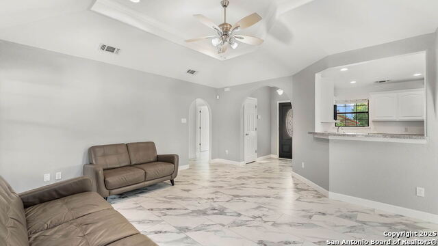 Image 4 of 22 For 2204 Geneva