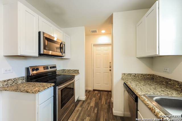 Listing photo id 9 for 3318 Martin Luther King