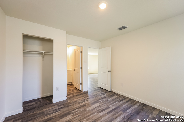 Listing photo id 11 for 3318 Martin Luther King