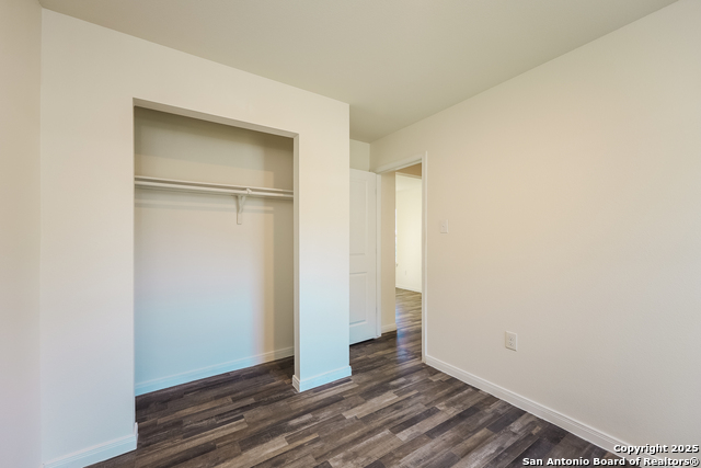 Listing photo id 17 for 3318 Martin Luther King