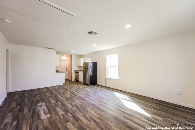 Listing photo id 2 for 3318 Martin Luther King