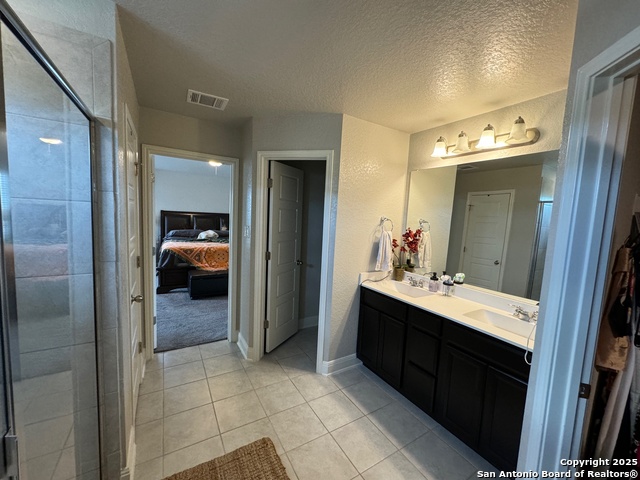 Image 15 of 20 For 11647 Tribute Oaks