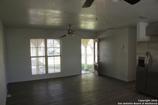 Image 10 of 50 For 4406 Desert View