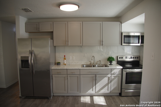 Image 11 of 50 For 4406 Desert View