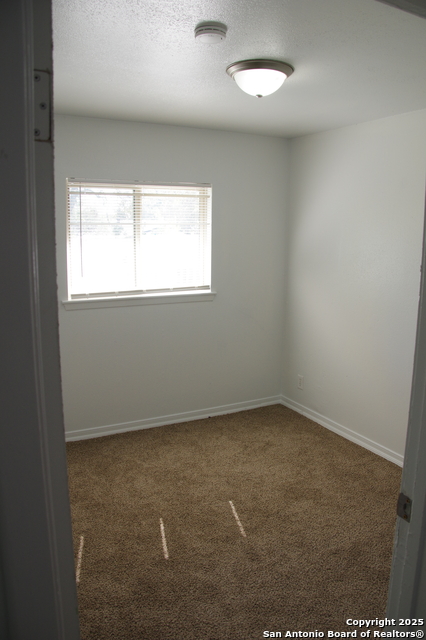 Image 19 of 50 For 4406 Desert View