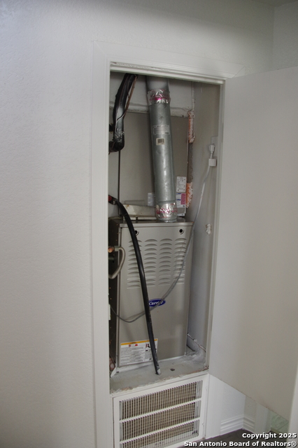 Image 22 of 50 For 4406 Desert View