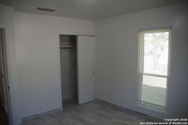 Image 27 of 50 For 4406 Desert View