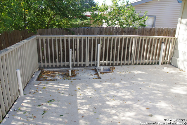 Image 37 of 50 For 4406 Desert View