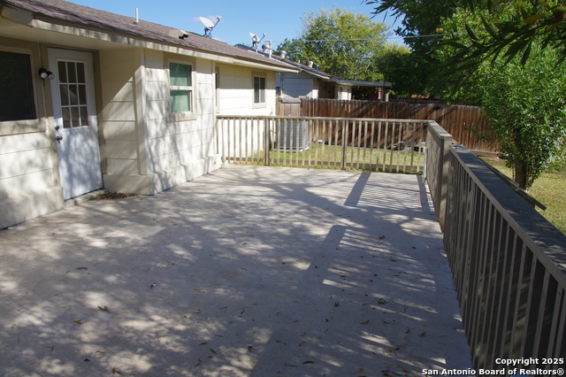 Image 38 of 50 For 4406 Desert View