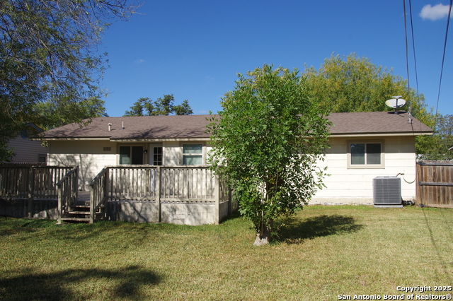 Image 40 of 50 For 4406 Desert View