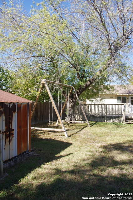 Image 44 of 50 For 4406 Desert View