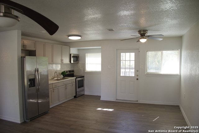 Image 45 of 50 For 4406 Desert View