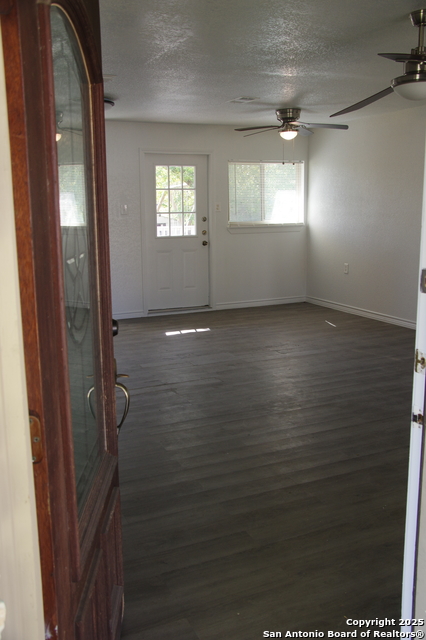 Image 7 of 50 For 4406 Desert View