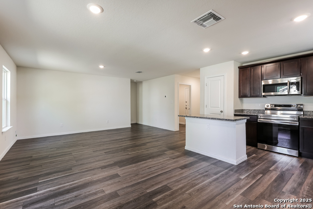 Image 7 of 21 For 222 Garcia  