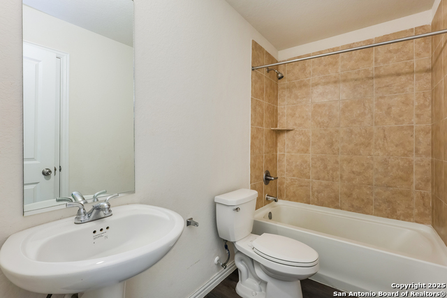 Image 19 of 21 For 228 Garcia