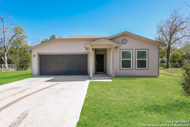 Details for 917 8th  , Seguin, TX 78155