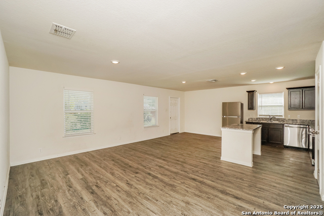 Image 5 of 21 For 917 8th