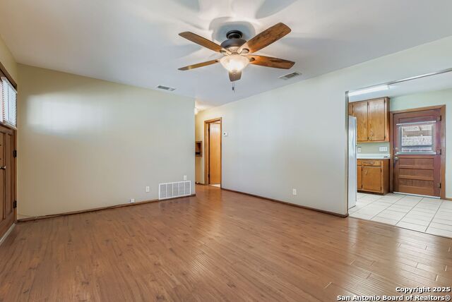 Image 2 of 17 For 1010 Gladstone Ave