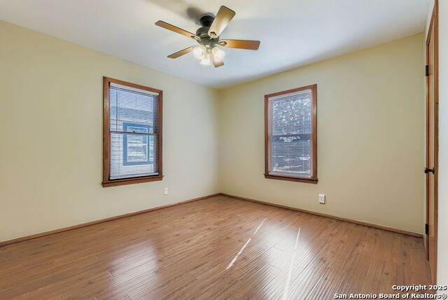 Image 6 of 17 For 1010 Gladstone Ave