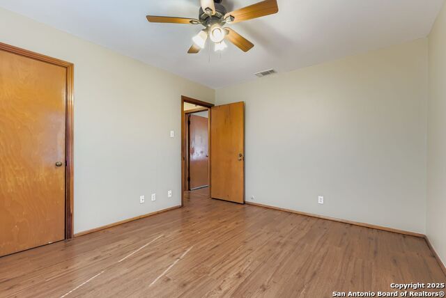 Image 8 of 17 For 1010 Gladstone Ave