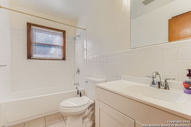 Image 9 of 17 For 1010 Gladstone Ave