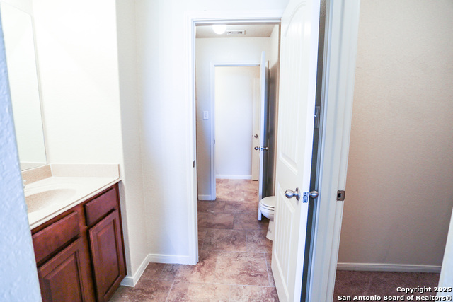 Image 33 of 42 For 5652 Meadow View