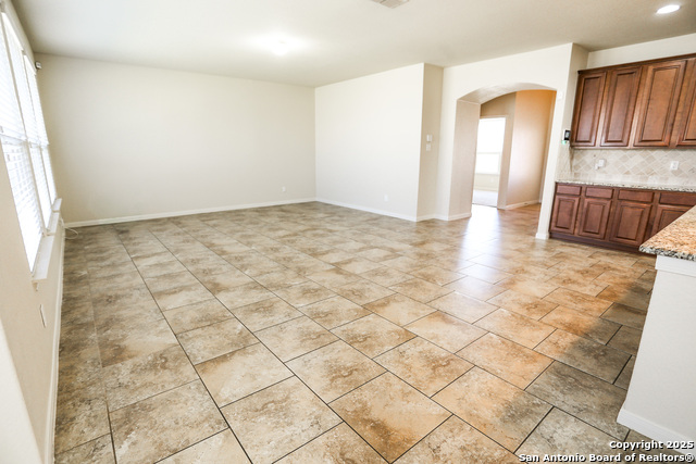 Image 6 of 42 For 5652 Meadow View